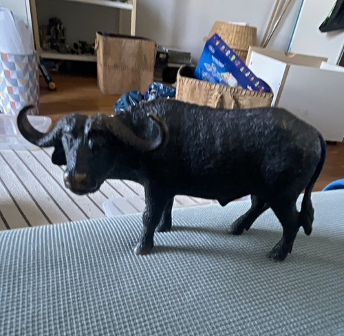 Schwarze büffel bulle figur - schwarze,