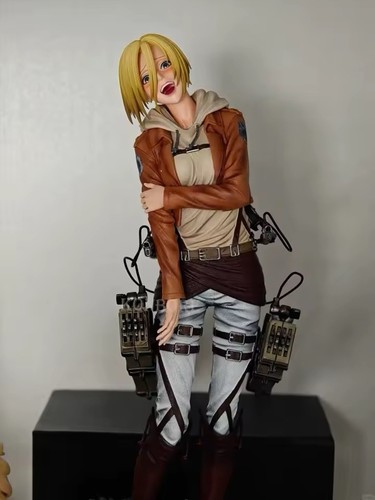 Attack titan figur annie - attack,